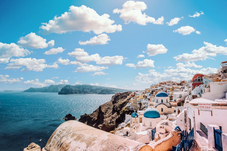 Santorini – dlaczego warto odwiedzić to miejsce?